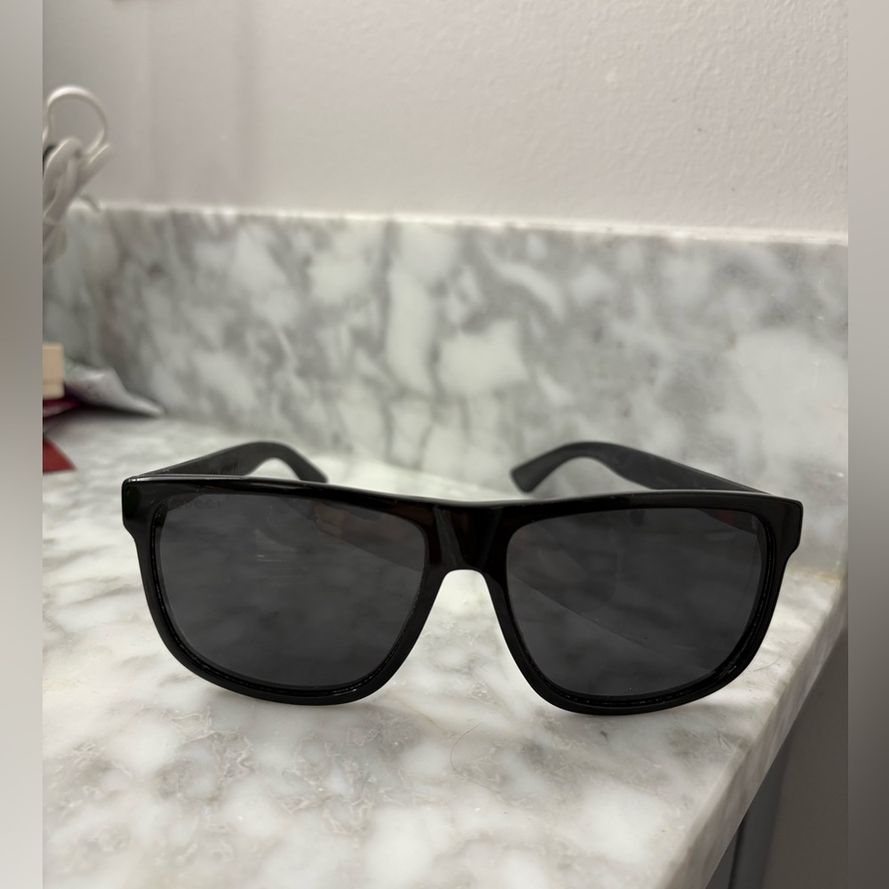 Gucci Black Sunglasses with Signature Logo